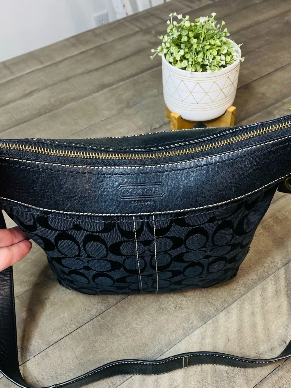 Coach Signature C MonograCoach Signature C Monogram Crossbody Shoulder Bag Black